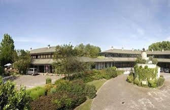 Country Hotel Borromeo Peschiera Borromeo Bagian luar foto